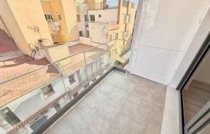 Resale - Apartment - Middle Floor Apartment - Fuengirola - Fuengirola Centro