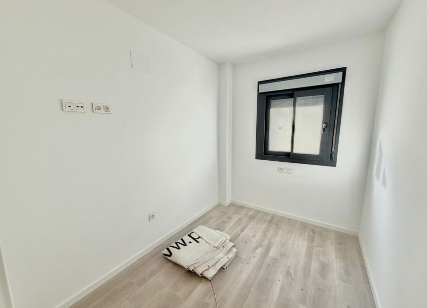 Resale - Apartment - Middle Floor Apartment - Fuengirola - Fuengirola Centro