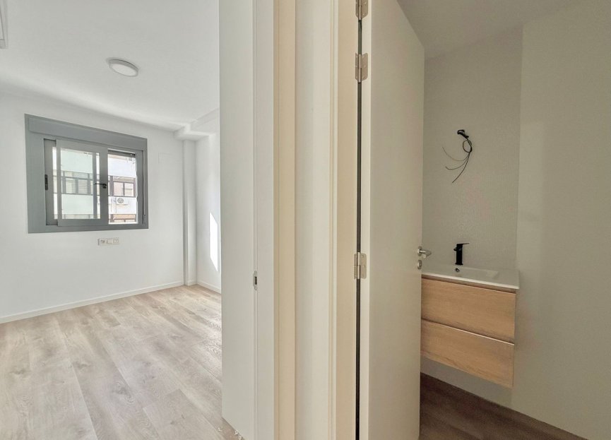 Resale - Apartment - Middle Floor Apartment - Fuengirola - Fuengirola Centro