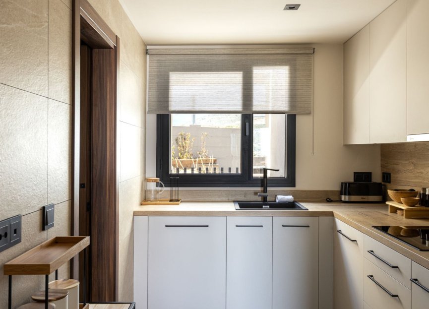 Resale - Apartment - Middle Floor Apartment - Marbella - Nueva Andalucia