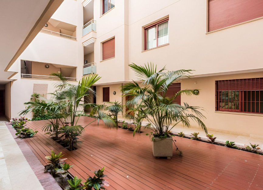 Resale - Apartment - Middle Floor Apartment - Marbella - Marbella Centro