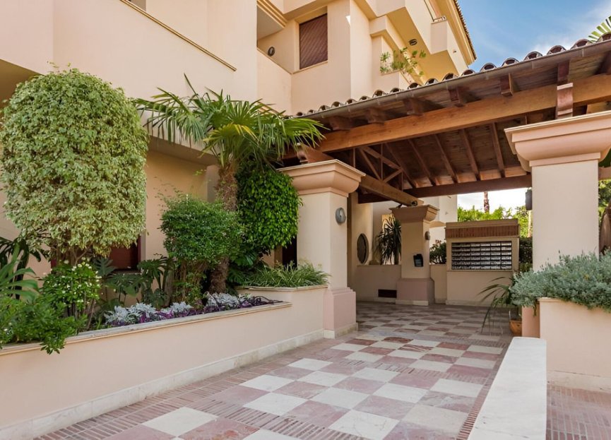 Resale - Apartment - Middle Floor Apartment - Marbella - Marbella Centro