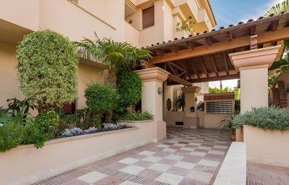 Resale - Apartment - Middle Floor Apartment - Marbella - Marbella Centro