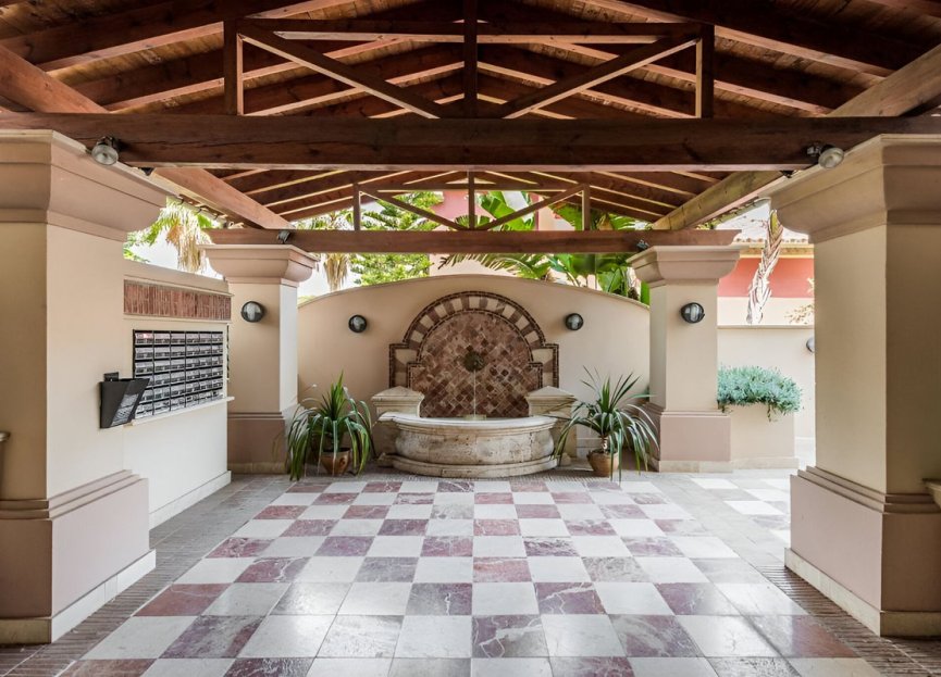 Resale - Apartment - Middle Floor Apartment - Marbella - Marbella Centro