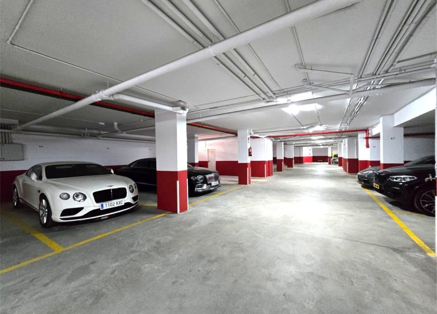 Resale - Apartment - Middle Floor Apartment - Marbella - Marbella Centro