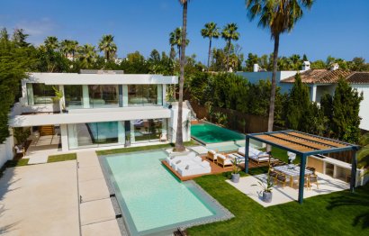 Resale - House - Detached Villa - Marbella - Nueva Andalucia