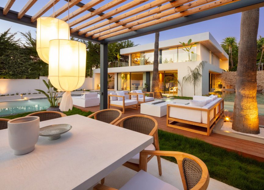 Resale - House - Detached Villa - Marbella - Nueva Andalucia