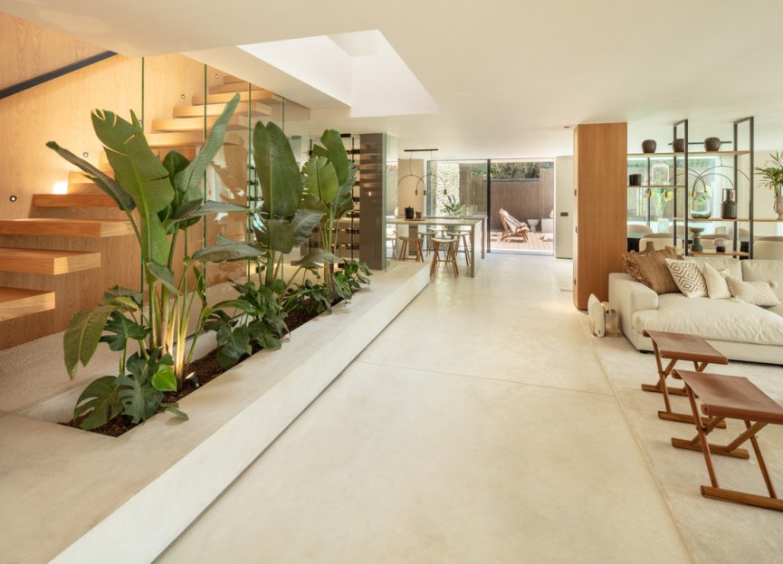 Resale - House - Detached Villa - Marbella - Nueva Andalucia