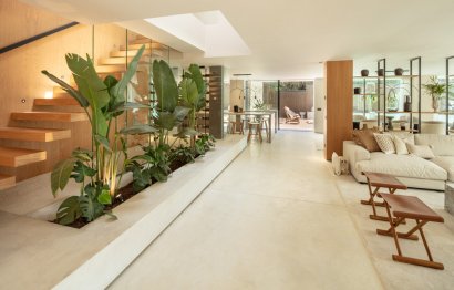 Resale - House - Detached Villa - Marbella - Nueva Andalucia