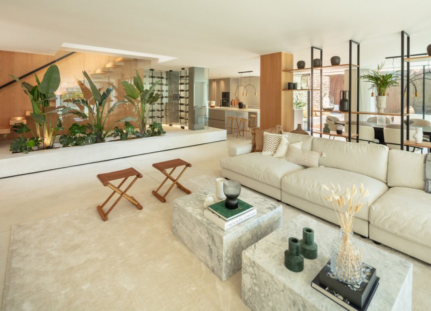 Resale - House - Detached Villa - Marbella - Nueva Andalucia