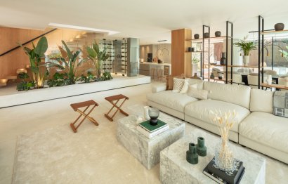 Resale - House - Detached Villa - Marbella - Nueva Andalucia