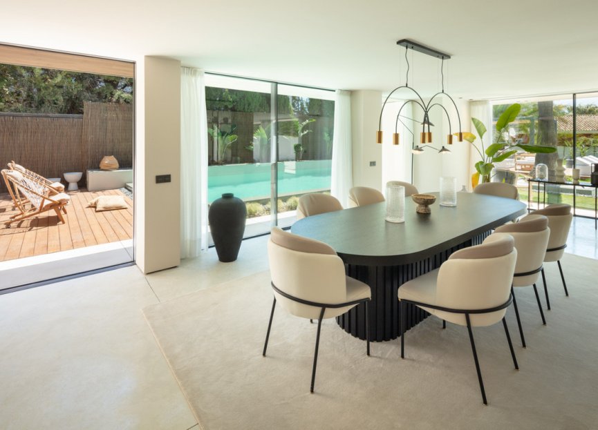 Resale - House - Detached Villa - Marbella - Nueva Andalucia