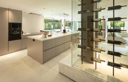 Resale - House - Detached Villa - Marbella - Nueva Andalucia