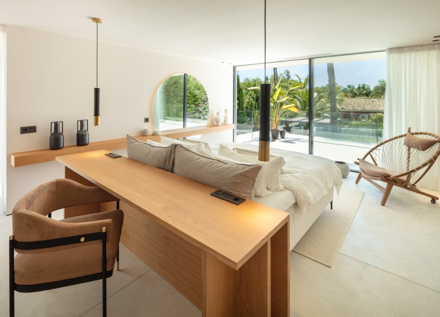 Resale - House - Detached Villa - Marbella - Nueva Andalucia