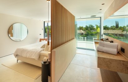 Resale - House - Detached Villa - Marbella - Nueva Andalucia