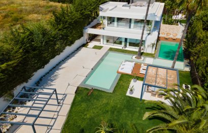 Resale - House - Detached Villa - Marbella - Nueva Andalucia