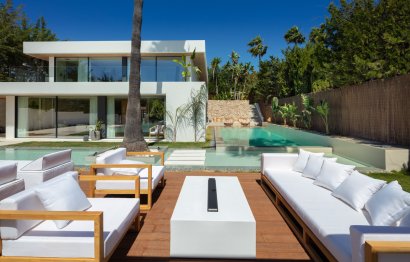 Resale - House - Detached Villa - Marbella - Nueva Andalucia