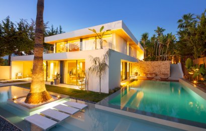 Resale - House - Detached Villa - Marbella - Nueva Andalucia