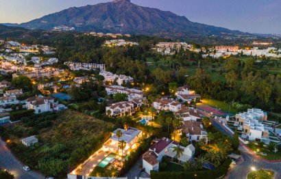 Resale - House - Detached Villa - Marbella - Nueva Andalucia