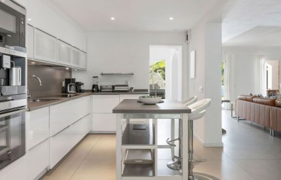 Reventa - House - Detached Villa - Marbella - Nueva Andalucia