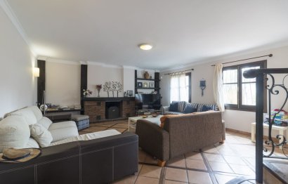 Resale - House - Detached Villa - Fuengirola - Fuengirola Centro