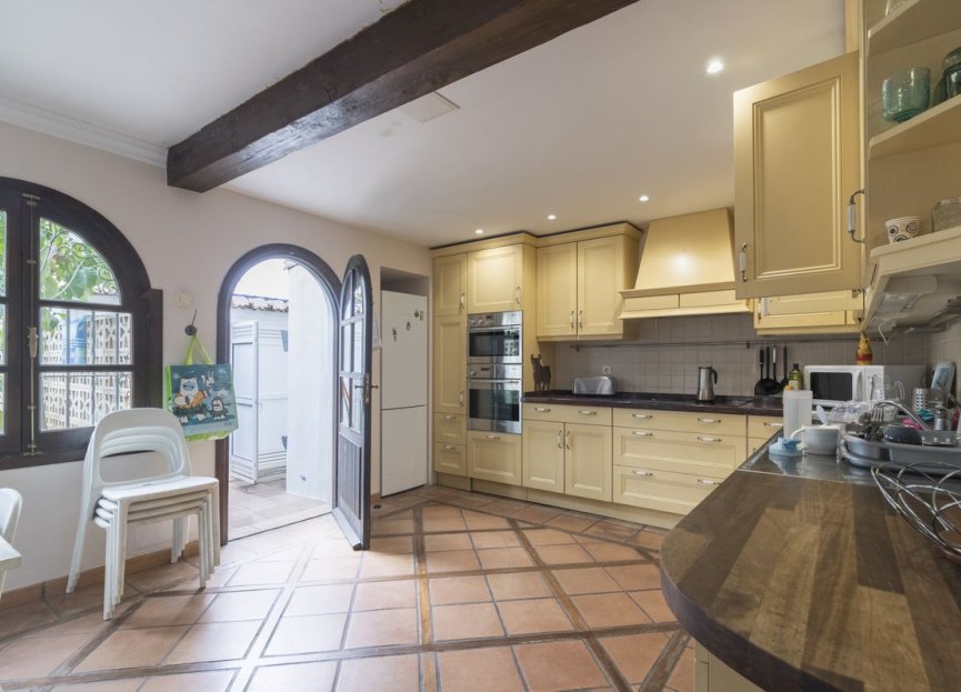 Resale - House - Detached Villa - Fuengirola - Fuengirola Centro