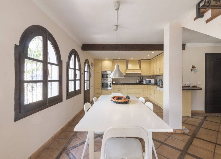 Resale - House - Detached Villa - Fuengirola - Fuengirola Centro