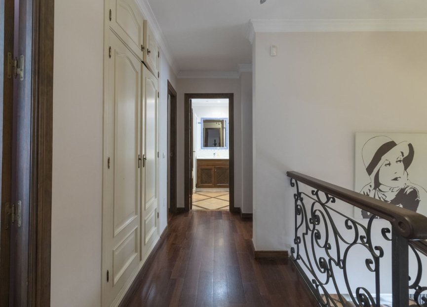 Resale - House - Detached Villa - Fuengirola - Fuengirola Centro