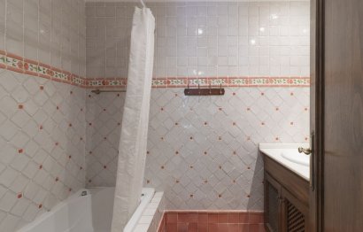 Resale - House - Detached Villa - Fuengirola - Fuengirola Centro