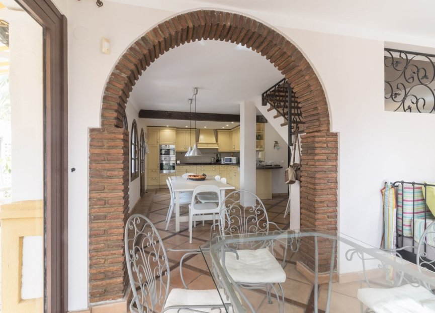 Resale - House - Detached Villa - Fuengirola - Fuengirola Centro