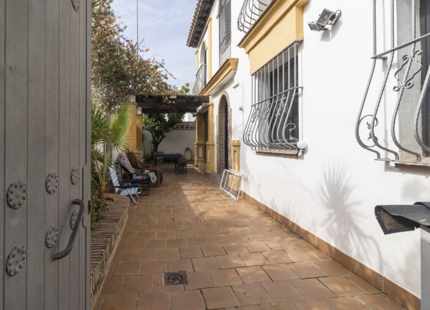 Resale - House - Detached Villa - Fuengirola - Fuengirola Centro