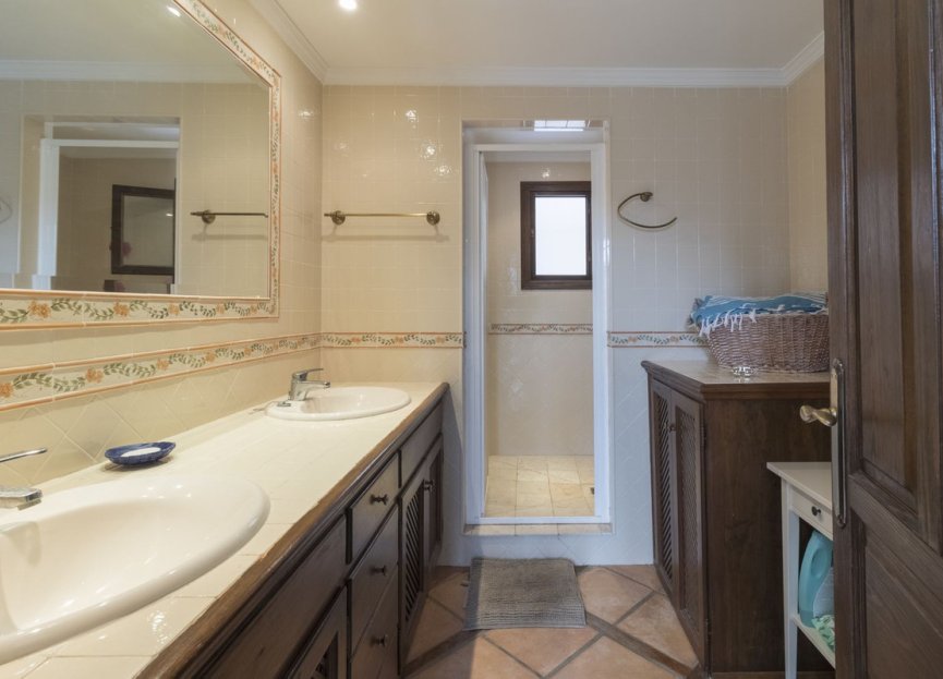 Resale - House - Detached Villa - Fuengirola - Fuengirola Centro