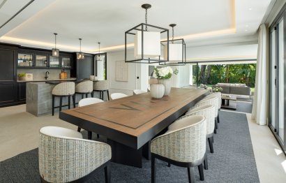 Resale - House - Detached Villa - Marbella - Nueva Andalucia