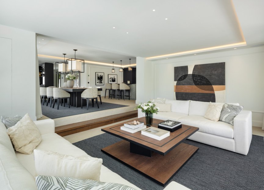 Resale - House - Detached Villa - Marbella - Nueva Andalucia