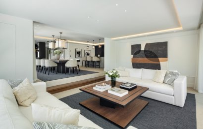 Resale - House - Detached Villa - Marbella - Nueva Andalucia