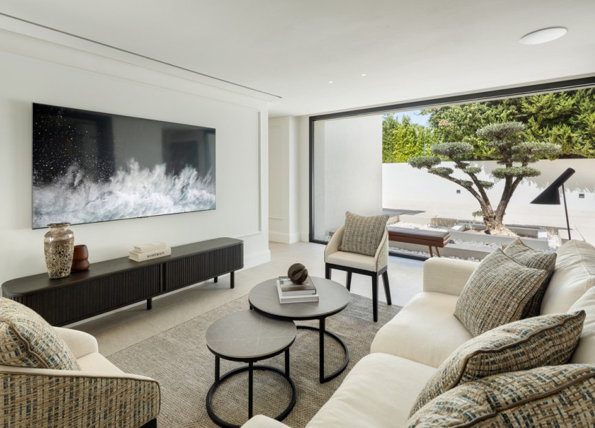 Resale - House - Detached Villa - Marbella - Nueva Andalucia