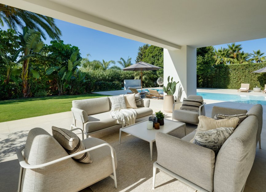 Resale - House - Detached Villa - Marbella - Nueva Andalucia