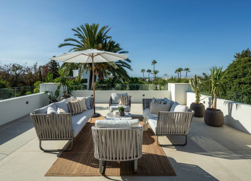 Resale - House - Detached Villa - Marbella - Nueva Andalucia