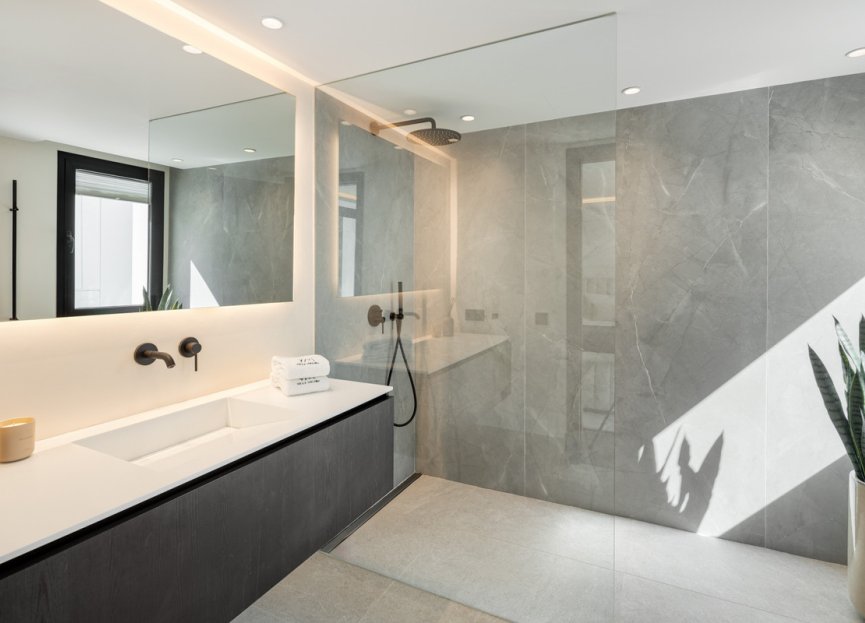 Resale - House - Detached Villa - Marbella - Nueva Andalucia