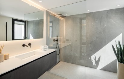 Resale - House - Detached Villa - Marbella - Nueva Andalucia