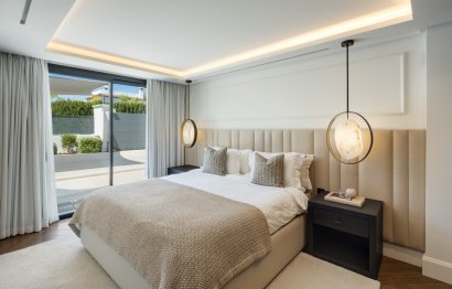 Resale - House - Detached Villa - Marbella - Nueva Andalucia