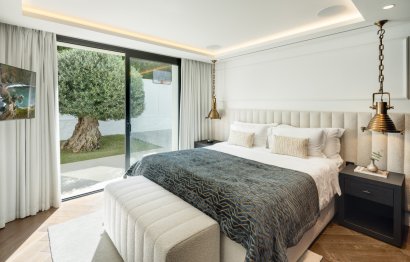 Resale - House - Detached Villa - Marbella - Nueva Andalucia