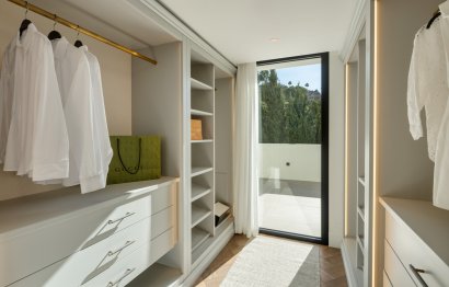 Resale - House - Detached Villa - Marbella - Nueva Andalucia