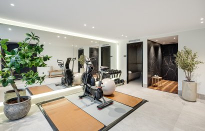 Resale - House - Detached Villa - Marbella - Nueva Andalucia