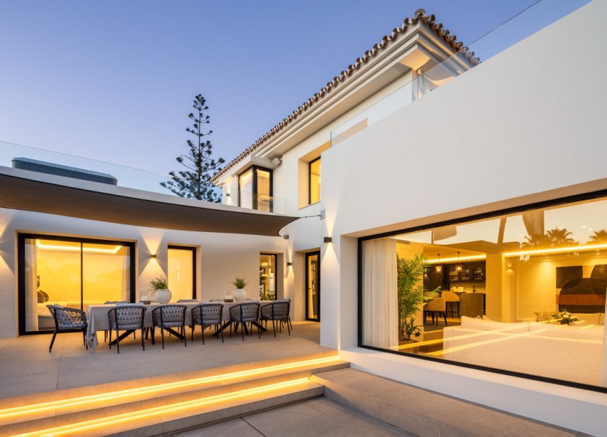 Resale - House - Detached Villa - Marbella - Nueva Andalucia