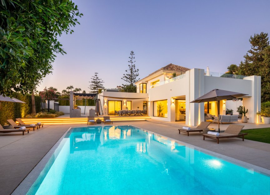 Resale - House - Detached Villa - Marbella - Nueva Andalucia