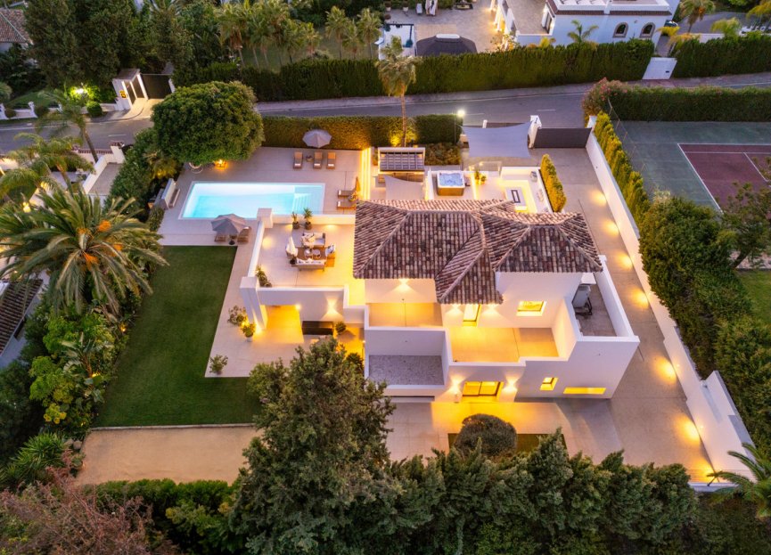 Resale - House - Detached Villa - Marbella - Nueva Andalucia