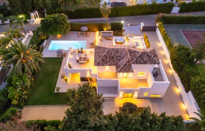 Resale - House - Detached Villa - Marbella - Nueva Andalucia