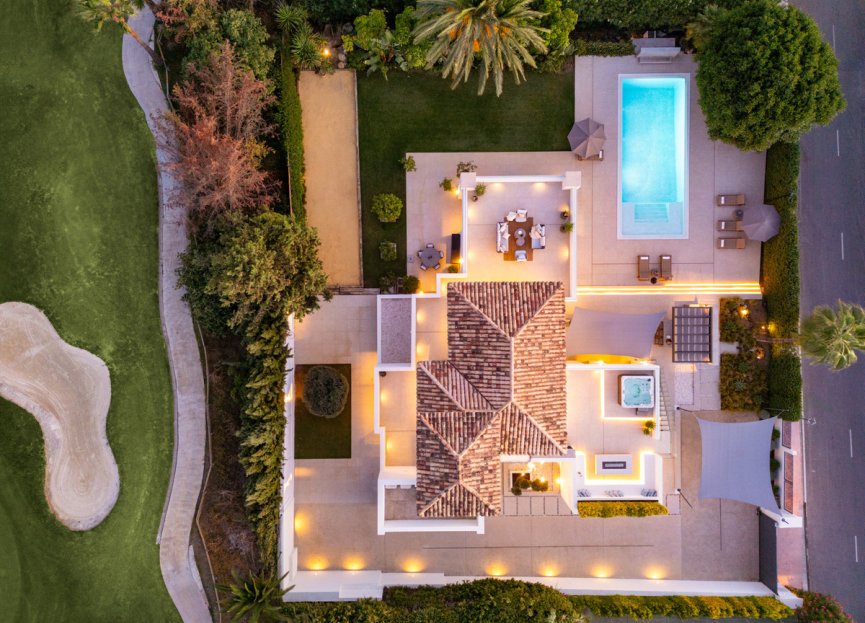 Resale - House - Detached Villa - Marbella - Nueva Andalucia