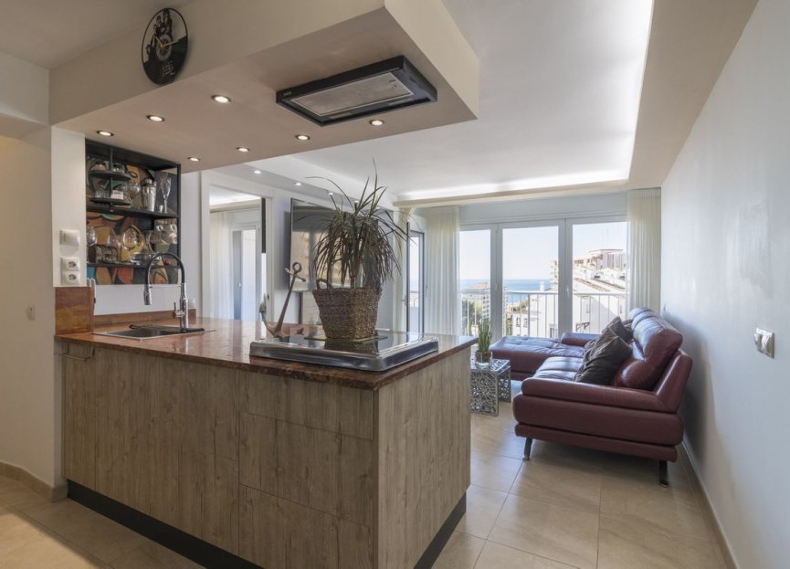 Resale - Apartment - Middle Floor Apartment - Benalmádena - Benalmadena Costa